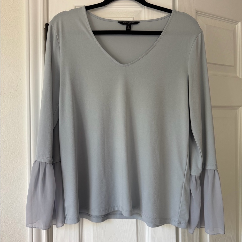 Light Blje V-Neck Bell Sleeve Top